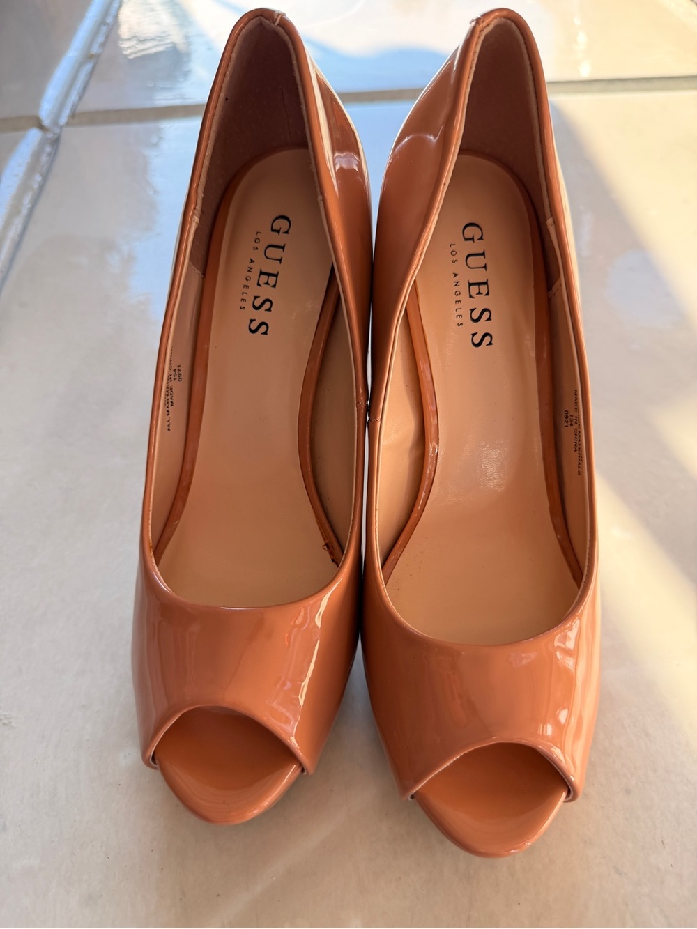 GUESS Rosalie Nude Patent Peep Toe Platform Pumps Stiletto Heels Women's 8M NWOB